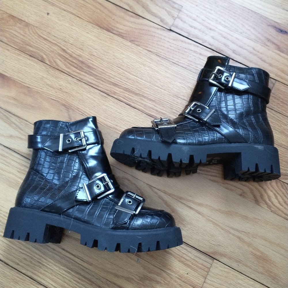 Black Boohoo Boots size 7